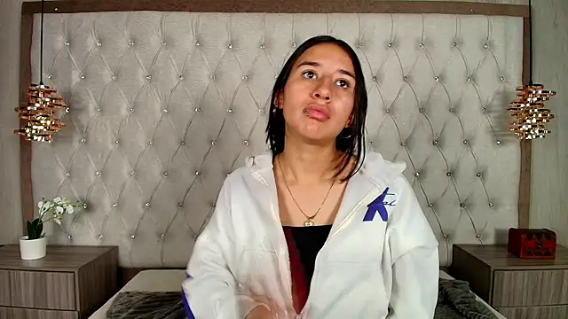 LilyRossi  online show from 05/22/26, 01:50