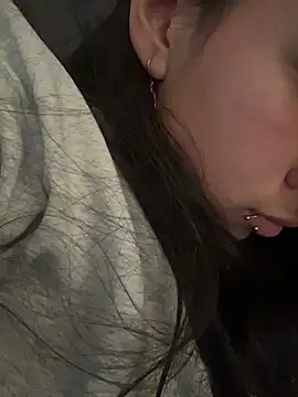 Snapshot of LilyRossi_ chatting on 06/19/26, 12:20 LilyRossi online show from 06/19/26, 12:20
