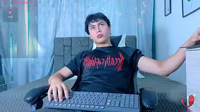 Snapshot of Dantekent chatting on 06/06/26, 01:38 Dantekent online show from 06/06/26, 01:38