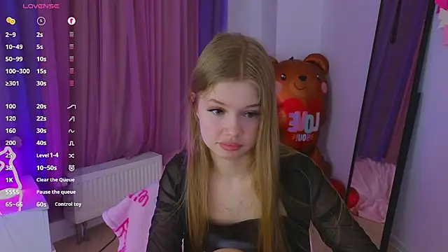 Snapshot of belrinaa chatting on 03/18/26, 10:13 belrinaa online show from 03/18/26, 10:13