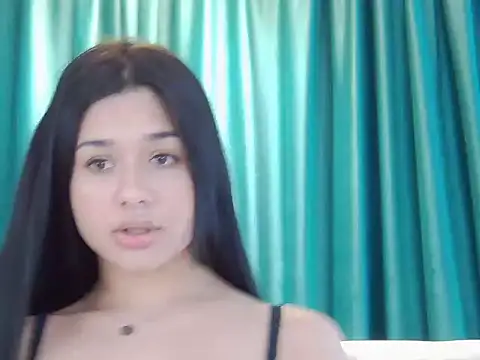 Snapshot of MissNaomiBelle chatting on 05/11/26, 12:33 MissNaomiBelle online show from 05/11/26, 12:33