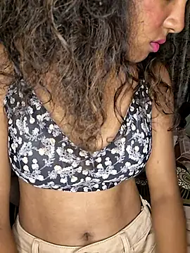 Snapshot of Akni_ chatting on 06/19/26, 05:50 Akni online show from 06/19/26, 05:50