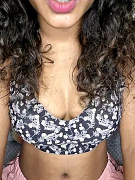 Snapshot of Akni_ chatting on 06/29/26, 05:24 Akni online show from 06/29/26, 05:24