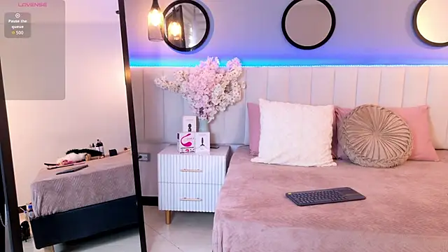 Grace Williams  online show from 05/01/26, 08:13