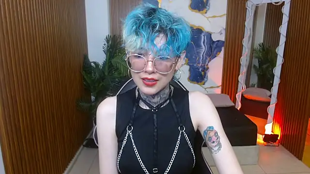 Lyra tay online show from 04/29/26, 07:09