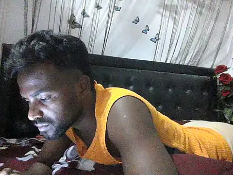 Hunkytop online show from 07/27/26, 02:57