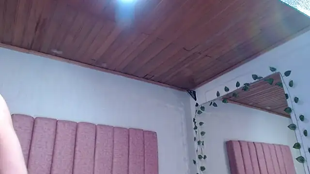 Snapshot of SaraLjordad chatting on 06/27/26, 04:45 SaraLjordad online show from 06/27/26, 04:45