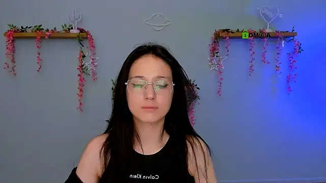 Snapshot of naomi_fox1921 chatting on 05/12/26, 04:48 naomi fox1921 online show from 05/12/26, 04:48