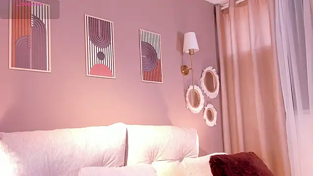 Agata Laurent  online show from 06/28/26, 11:00