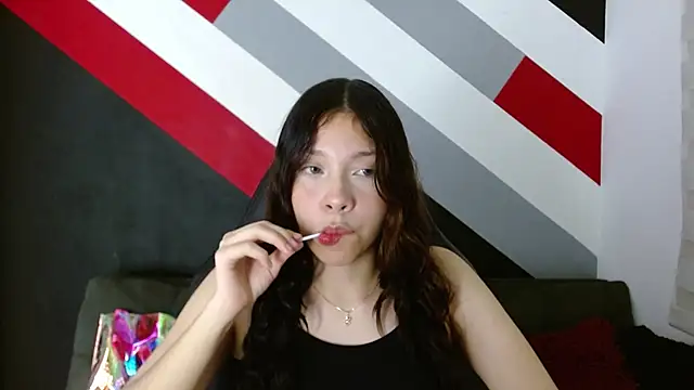 Snapshot of Sweet_kitty_05 chatting on 02/27/26, 01:49 Sweet kitty 05 online show from 02/27/26, 01:49