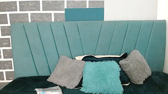 Snapshot of Sweet_kitty_05 chatting on 03/21/26, 10:57 Sweet kitty 05 online show from 03/21/26, 10:57