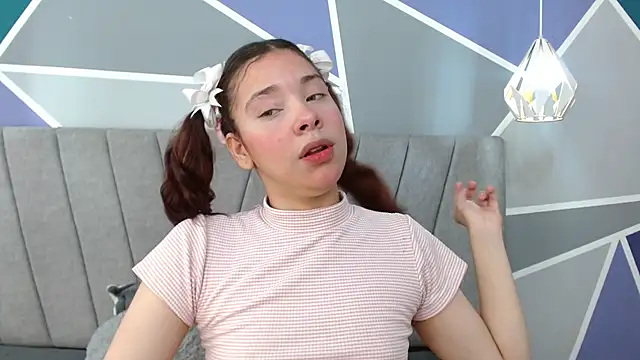 Snapshot of Sweet_kitty_05 chatting on 07/01/26, 05:12 Sweet kitty 05 online show from 07/01/26, 05:12