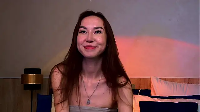 EmilyGray   online show from 06/07/26, 07:01