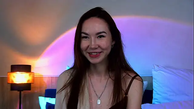EmilyGray   online show from 06/12/26, 07:18
