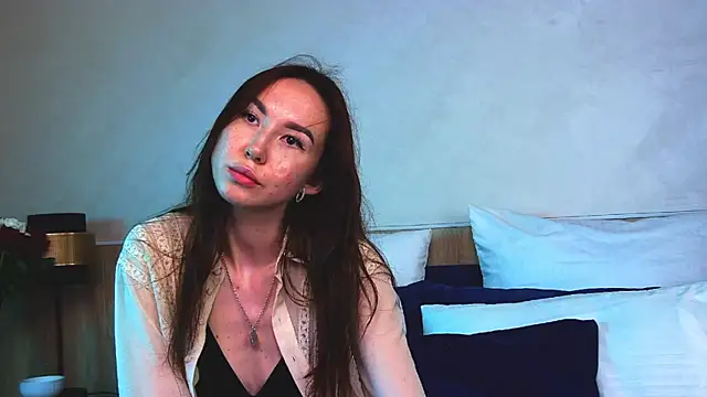 EmilyGray   online show from 06/22/26, 07:38