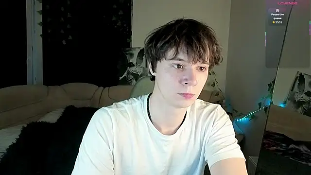 AnthonyCuutie online show from 05/01/26, 05:39