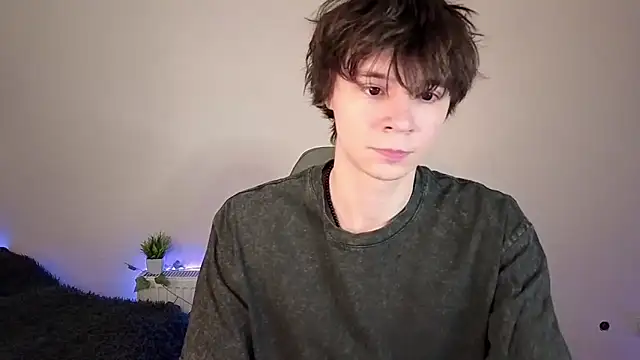 AnthonyCuutie online show from 06/15/26, 07:54