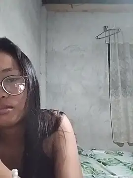 Snapshot of angelpinay44 chatting on 06/22/26, 02:25 angelpinay44 online show from 06/22/26, 02:25