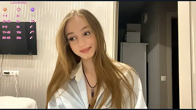 Anika Socutehe online show from 06/10/26, 07:13