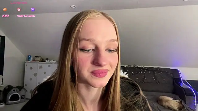Anika Socutehe online show from 06/26/26, 08:35