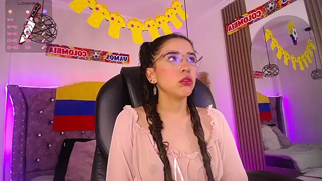 Amara Davis1 online show from 07/08/26, 04:50