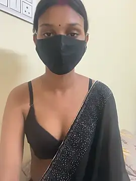MAYA BED GIRL online show from 05/12/26, 01:19