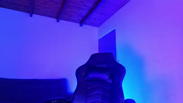 nikolwalter  online show from 06/10/26, 07:40