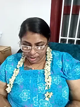 Snapshot of deepika-mallus chatting on 03/12/26, 08:48 deepika-mallus online show from 03/12/26, 08:48