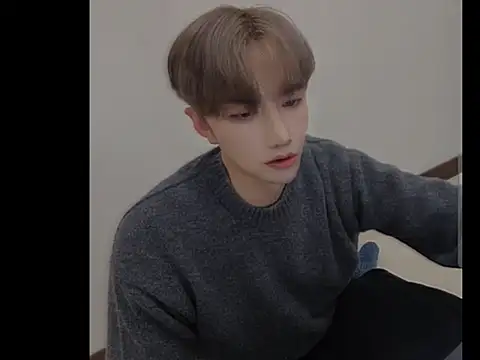 Snapshot of bigbigtop20 chatting on 03/04/26, 02:45 bigbigtop20 online show from 03/04/26, 02:45