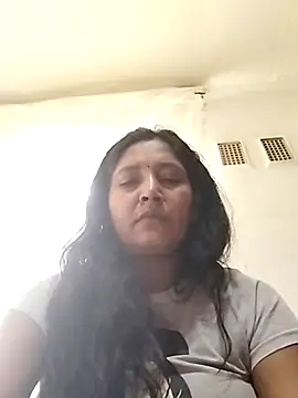 Snapshot of mysteriousgal031 chatting on 03/03/26, 05:02 mysteriousgal031 online show from 03/03/26, 05:02