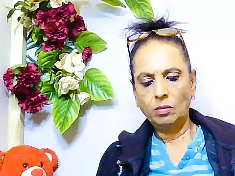 Hot queen58 online show from 06/02/26, 06:59