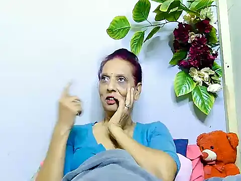 Hot queen58 online show from 06/25/26, 05:12