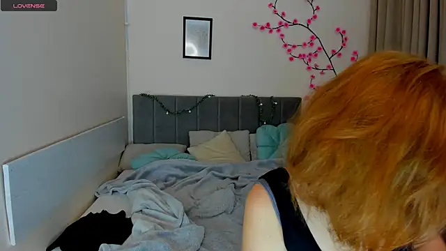 DellaRows online show from 06/12/26, 05:39