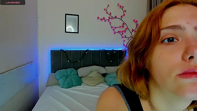 DellaRows online show from 06/23/26, 05:27