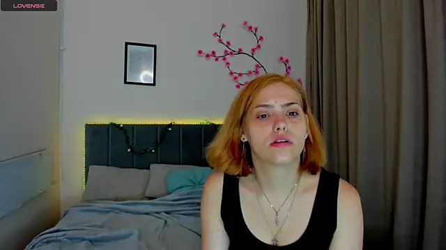 DellaRows online show from 06/26/26, 05:23