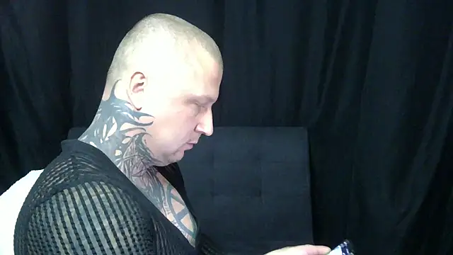 devilWithTats online show from 04/18/26, 08:51