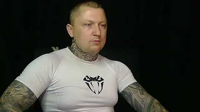 Snapshot of devilWithTats chatting on 06/10/26, 04:17 devilWithTats online show from 06/10/26, 04:17