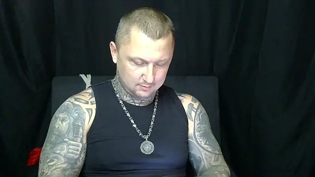Snapshot of devilWithTats chatting on 06/14/26, 01:46 devilWithTats online show from 06/14/26, 01:46