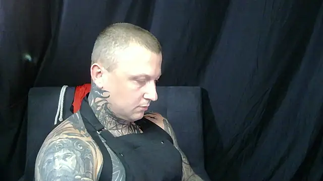 Snapshot of devilWithTats chatting on 06/30/26, 03:24 devilWithTats online show from 06/30/26, 03:24