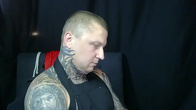 Snapshot of devilWithTats chatting on 07/02/26, 03:40 devilWithTats online show from 07/02/26, 03:40