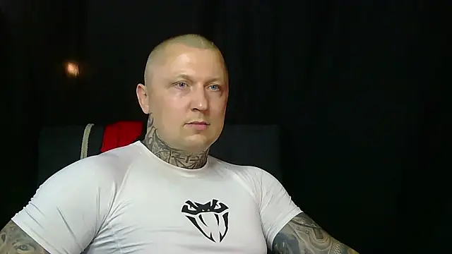 Snapshot of devilWithTats chatting on 07/07/26, 03:49 devilWithTats online show from 07/07/26, 03:49
