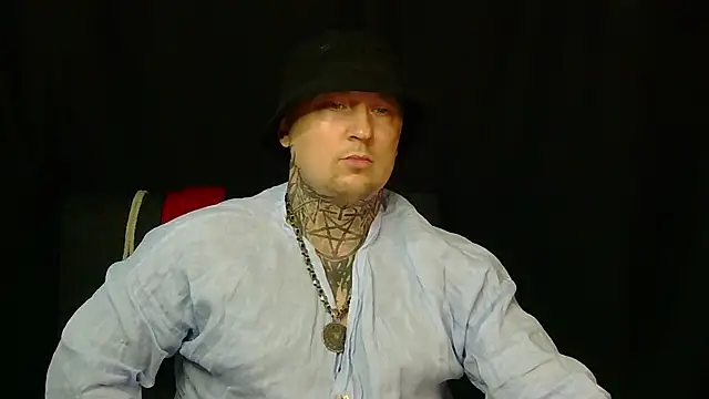 Snapshot of devilWithTats chatting on 07/11/26, 09:23 devilWithTats online show from 07/11/26, 09:23