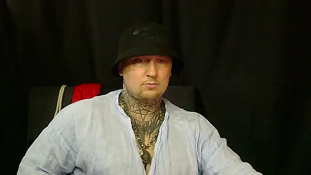 Snapshot of devilWithTats chatting on 07/13/26, 01:58 devilWithTats online show from 07/13/26, 01:58