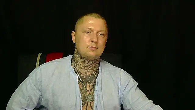 Snapshot of devilWithTats chatting on 07/16/26, 05:19 devilWithTats online show from 07/16/26, 05:19