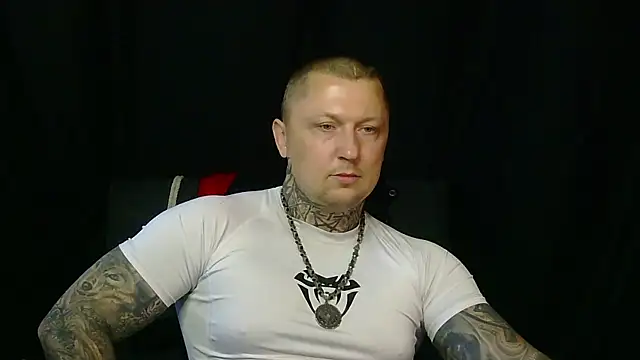 Snapshot of devilWithTats chatting on 07/19/26, 08:51 devilWithTats online show from 07/19/26, 08:51