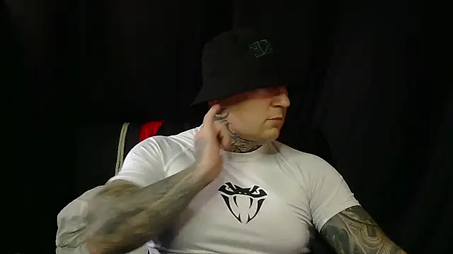 Snapshot of devilWithTats chatting on 07/23/26, 12:58 devilWithTats online show from 07/23/26, 12:58