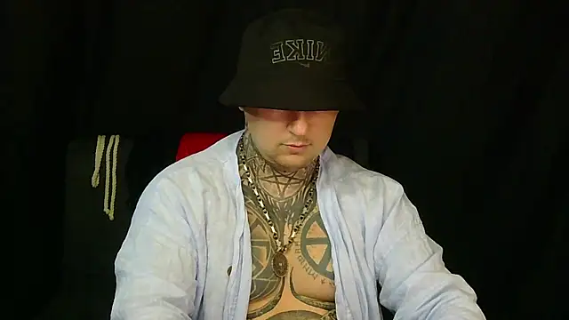 Snapshot of devilWithTats chatting on 07/26/26, 07:48 devilWithTats online show from 07/26/26, 07:48