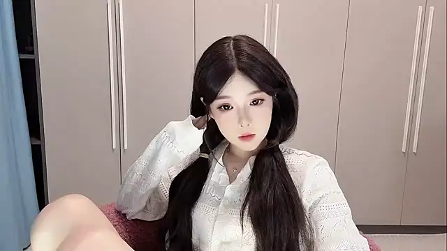 Snapshot of Sjbnmyxm chatting on 03/18/26, 01:25 Sjbnmyxm online show from 03/18/26, 01:25