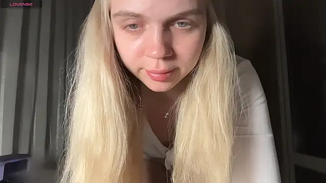 AlexaDeviliciouss online show from 06/27/26, 07:52