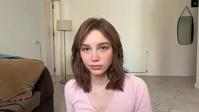 Lolatatee online show from 04/28/26, 06:51